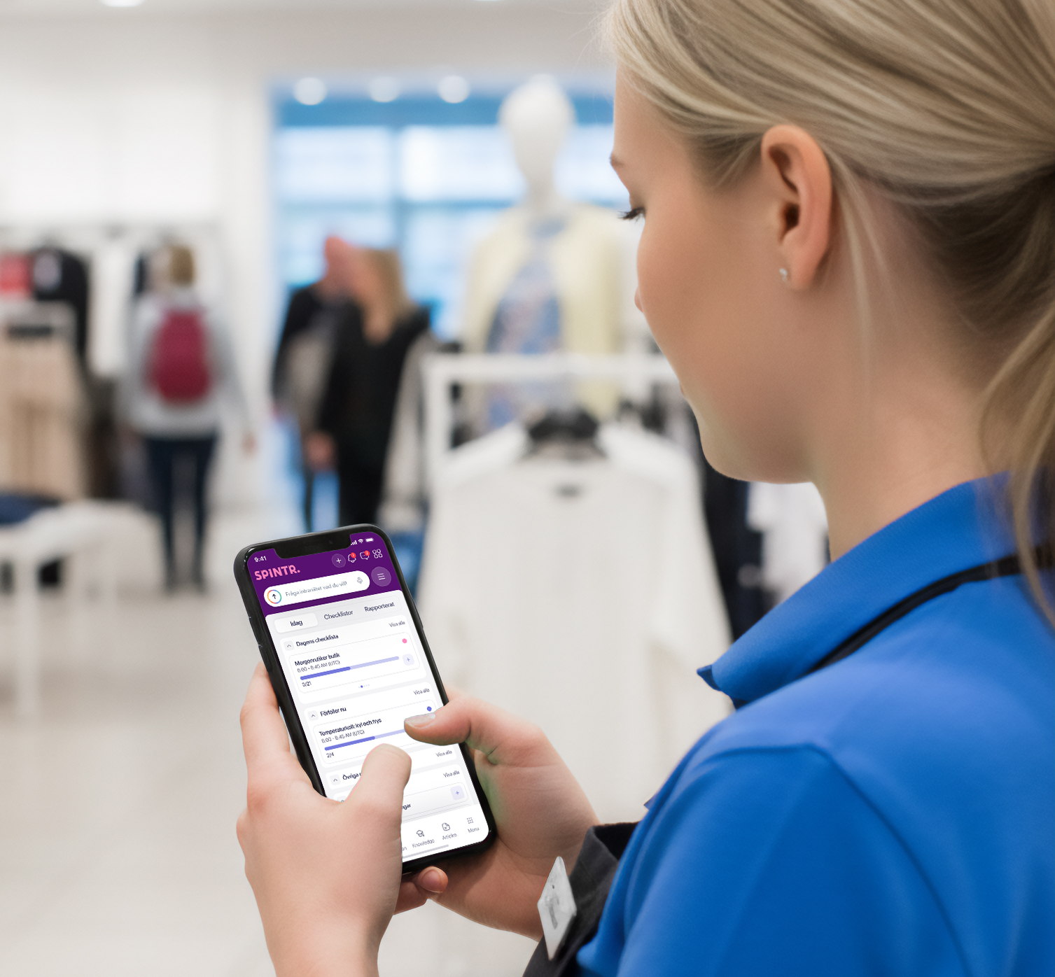 Store_worker_phone copy